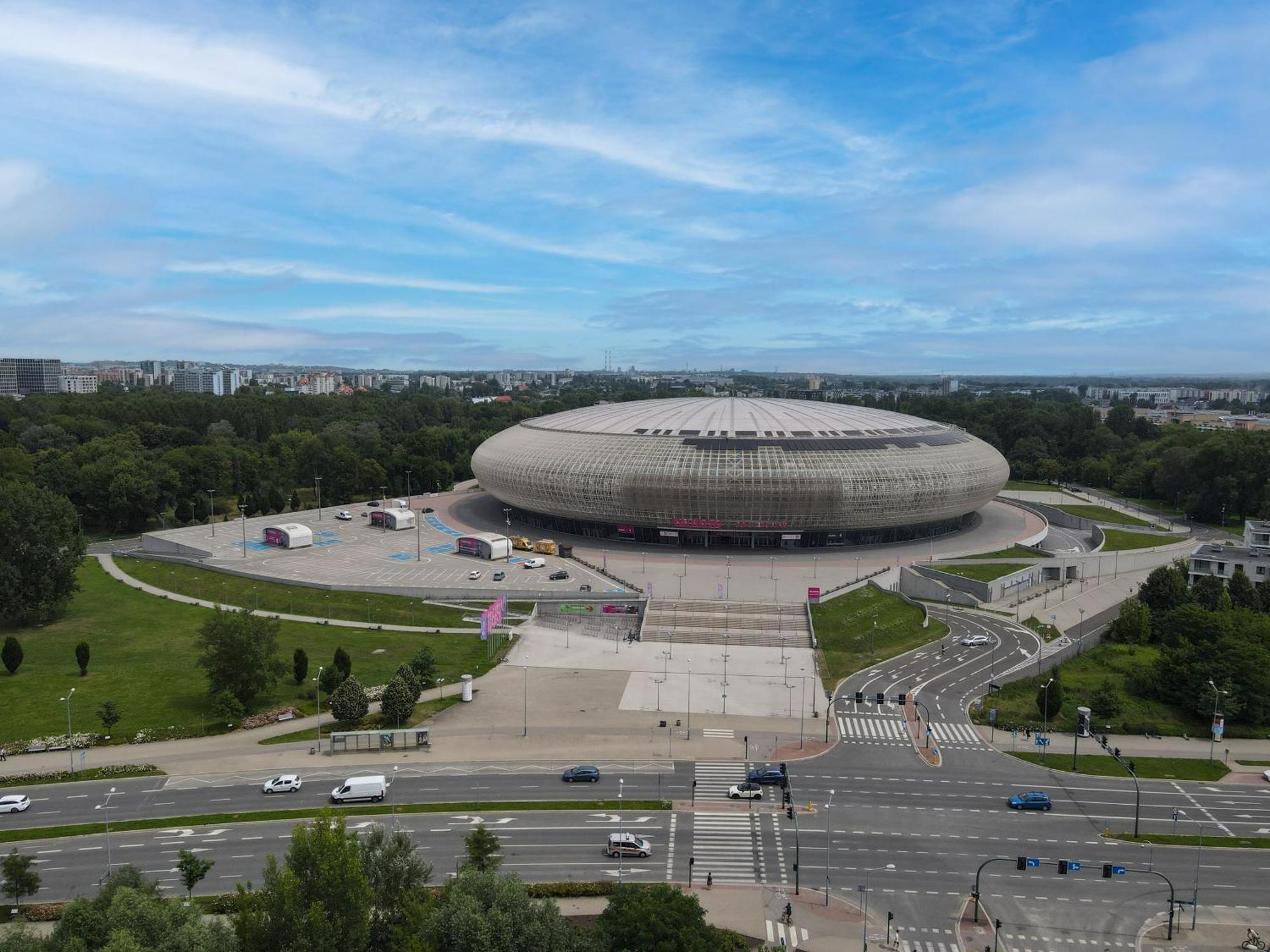 Lema Near Tauron Arena * Krakov